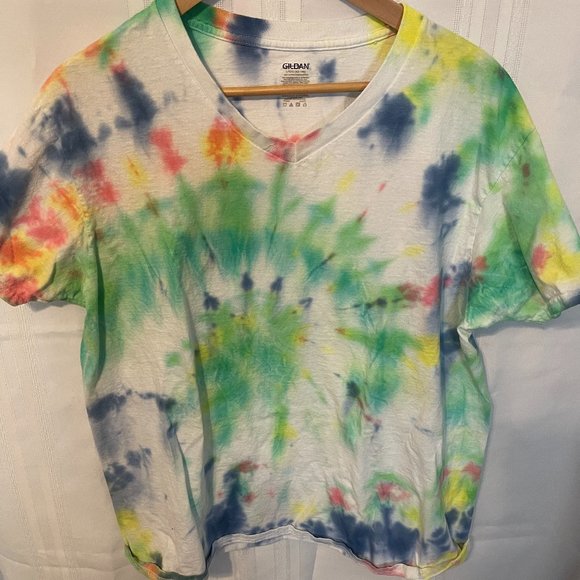 GILDAN Tie Dye Tee Shirt Unisex Large Vibrant Colors (104) - Picture 1 of 1